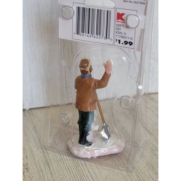 Lemax clearing the walk 2006 Coventry Cove Village accessory Xmas - Picture 5 of 6